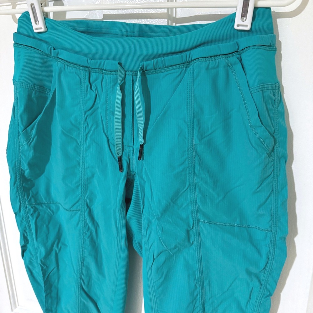 Lululemon‎ Beyond the Studio Crop Teal Green Drawstring Jogger Pants Womens 6 - Picture 3 of 4